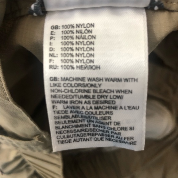 The North Face outdoorsy shorts - Picture 8 of 10